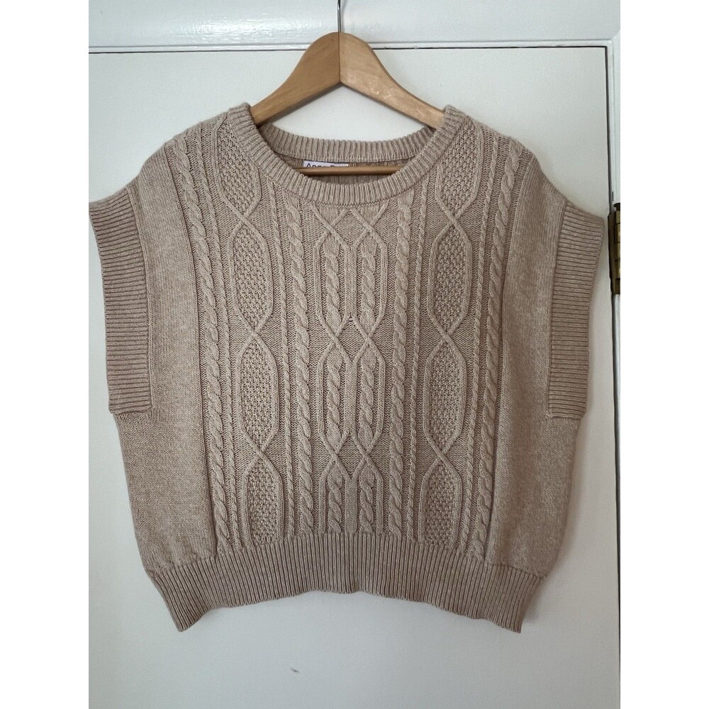 Anna Rae Women’s Knit Vest, Beautiful Cable Details Size M